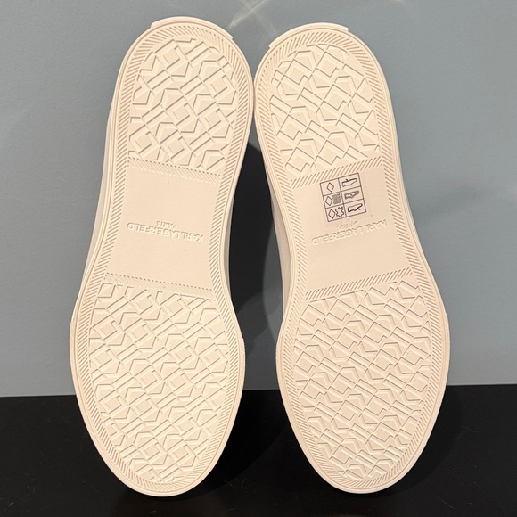 NIB - Karl Lagerfeld White Sneakers with Multicolor Accents - Picture 7 of 9